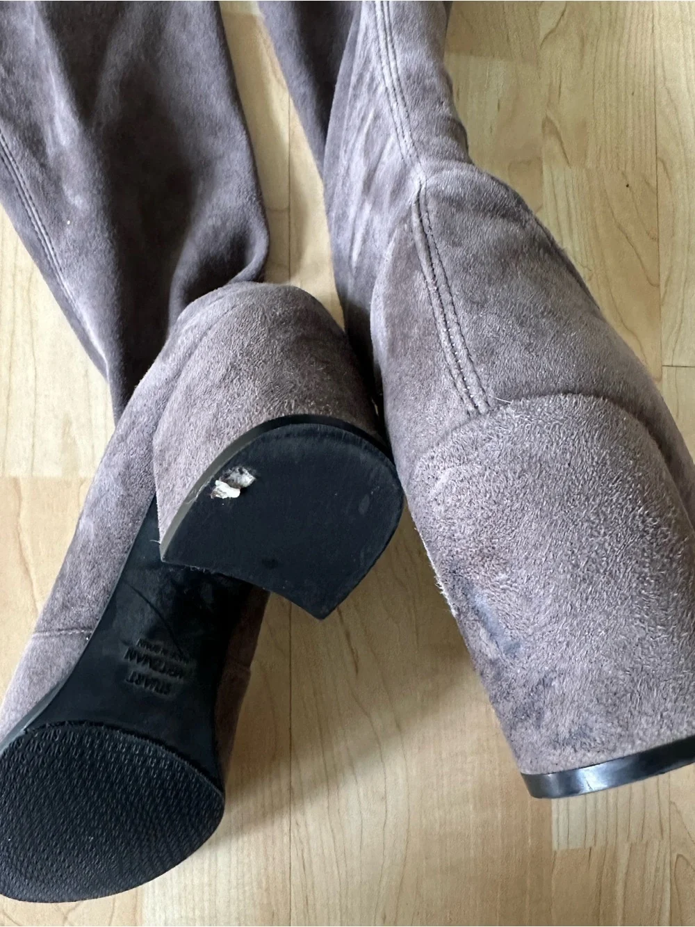 Stuart Weitzman 